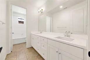 27642 Camellia Dr, Saugus, CA 91350 - Photo 28