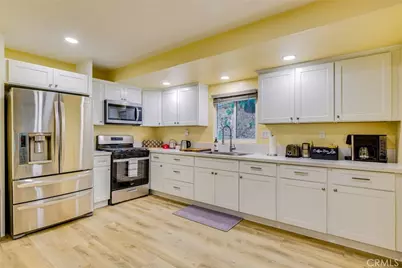 26131 Lake Forest Drive, Twin Peaks, CA 92391 - Photo 6