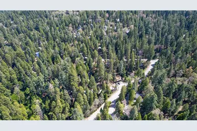 26131 Lake Forest Drive, Twin Peaks, CA 92391 - Photo 20