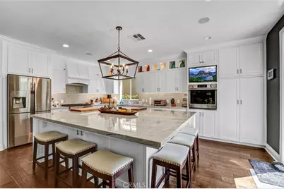 21756 Redwood Canyon Place, Saugus, CA 91390 - Photo 8