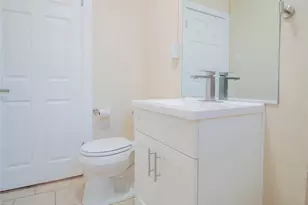 1805 W 35th St, Los Angeles, CA 90018 - Photo 16