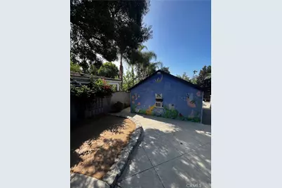 2430 Orange Avenue, La Crescenta, CA 91214 - Photo 40