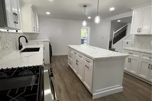 2430 Orange Ave, La Crescenta, CA 91214 - Photo 16