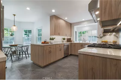 10452 Lindbrook Drive, Los Angeles, CA 90024 - Photo 18