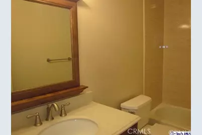 9542 Via Venezia, Burbank, CA 91504 - Photo 12