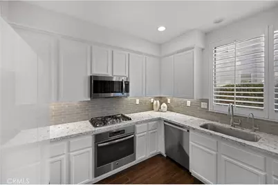 27503 Wellsley Way, Valencia, CA 91354 - Photo 12