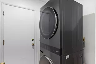 27503 Wellsley Way, Valencia, CA 91354 - Photo 14