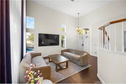 27503 Wellsley Way, Valencia, CA 91354 - Photo 4