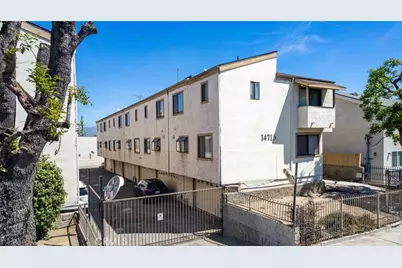 14715 Saticoy Street #13, Van Nuys, CA 91405 - Photo 2