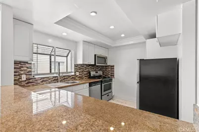 14715 Saticoy Street #13, Van Nuys, CA 91405 - Photo 12