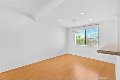 14715 Saticoy Street #13, Van Nuys, CA 91405 - Photo 10