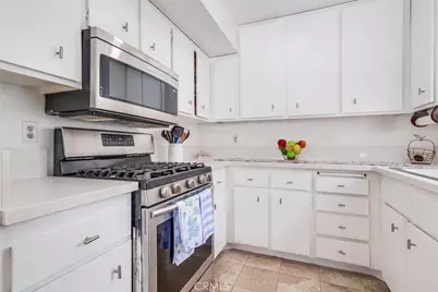 10435 Newhome Avenue #7, Sunland, CA 91040 - Photo 18