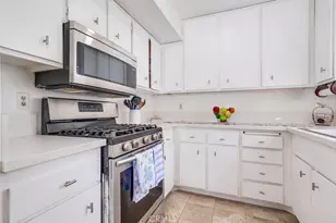 10435 Newhome Ave, Sunland, CA 91040 - Photo 18