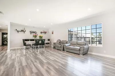 11024 Peoria Street, Los Angeles, CA 91352 - Photo 16