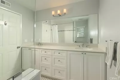 14047 Simshaw Avenue, Sylmar, CA 91342 - Photo 18