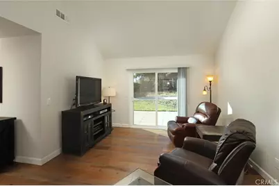 14047 Simshaw Avenue, Sylmar, CA 91342 - Photo 6