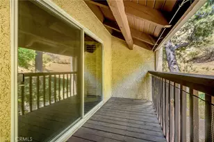 9555 Via Venezia, Burbank, CA 91504 - Photo 18