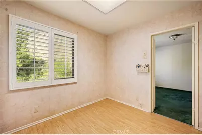 9555 Via Venezia, Burbank, CA 91504 - Photo 12