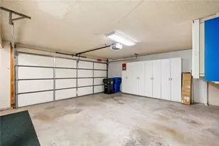 9555 Via Venezia, Burbank, CA 91504 - Photo 30