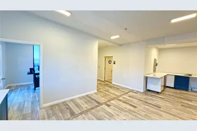 7341 Foothill Boulevard #201-202, Tujunga, CA 91042 - Photo 8