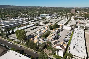 5325 Newcastle Ave, Encino, CA 91316 - Photo 2