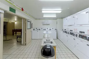 5325 Newcastle Ave, Encino, CA 91316 - Photo 36