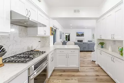 30030 Grandifloras Road, Canyon Country, CA 91387 - Photo 12