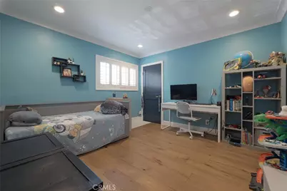 2528 N Orchard Drive, Burbank, CA 91504 - Photo 24