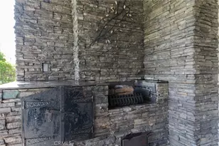 2528 N Orchard Dr, Burbank, CA 91504 - Photo 42