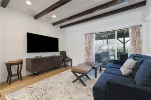 2528 N Orchard Dr, Burbank, CA 91504 - Photo 16