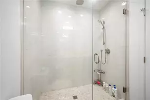 8600 Bluffdale Dr, Los Angeles, CA 91352 - Photo 46