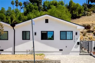 8600 Bluffdale Dr, Los Angeles, CA 91352 - Photo 34