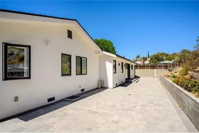 8600 Bluffdale Drive, Los Angeles, CA 91352 - Photo 52