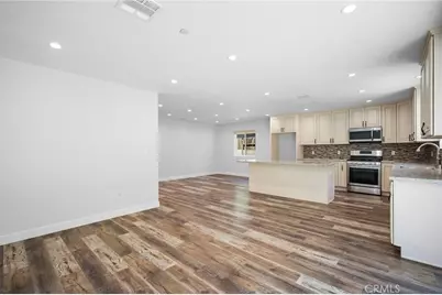 8600 Bluffdale Drive, Los Angeles, CA 91352 - Photo 10