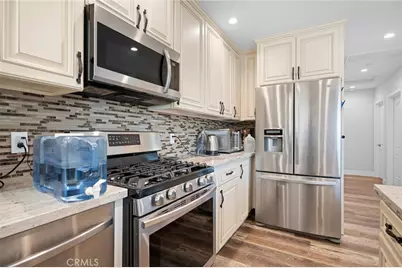 8600 Bluffdale Drive, Los Angeles, CA 91352 - Photo 42