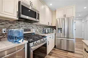 8600 Bluffdale Dr, Los Angeles, CA 91352 - Photo 42