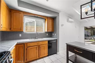 23151 Bigler St, Woodland Hills, CA 91364 - Photo 16