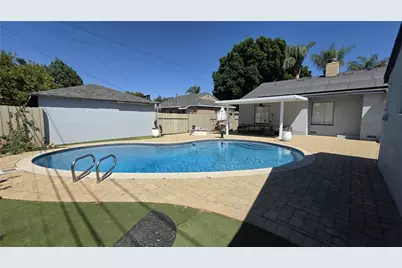 6637 Capps Avenue, Reseda, CA 91335 - Photo 22