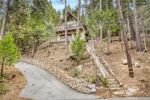 875 Brentwood Dr, Lake Arrowhead, CA 92352 - Photo 2