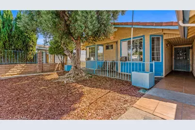 19230 Nearbrook Street, Canyon Country, CA 91351 - Photo 4