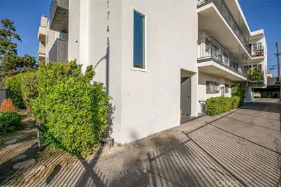 1748 N Kenmore Avenue #203, Los Angeles, CA 90027 - Photo 4