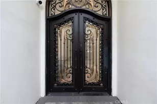 15148 Domino St, Sherman Oaks, CA 91411 - Photo 2