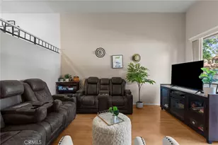 19545 Sherman Way, Reseda, CA 91335 - Photo 4