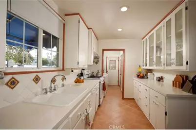 6903 Halbrent Avenue, Van Nuys, CA 91405 - Photo 6