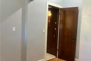 2121 James M Wood Blvd, Los Angeles, CA 90006 - Photo 20