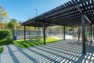 8736 Wyngate, Sunland, CA 91040 - Photo 38