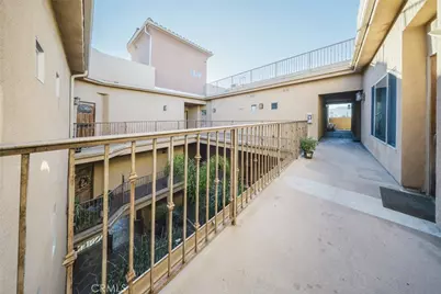1515 Grismer Avenue #302, Burbank, CA 91504 - Photo 4
