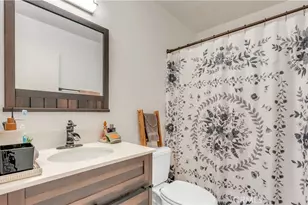 26971 Flo Ln, Canyon Country, CA 91351 - Photo 22