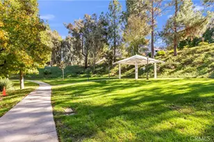 26971 Flo Ln, Canyon Country, CA 91351 - Photo 2