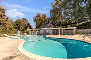 26971 Flo Ln, Canyon Country, CA 91351 - Photo 4